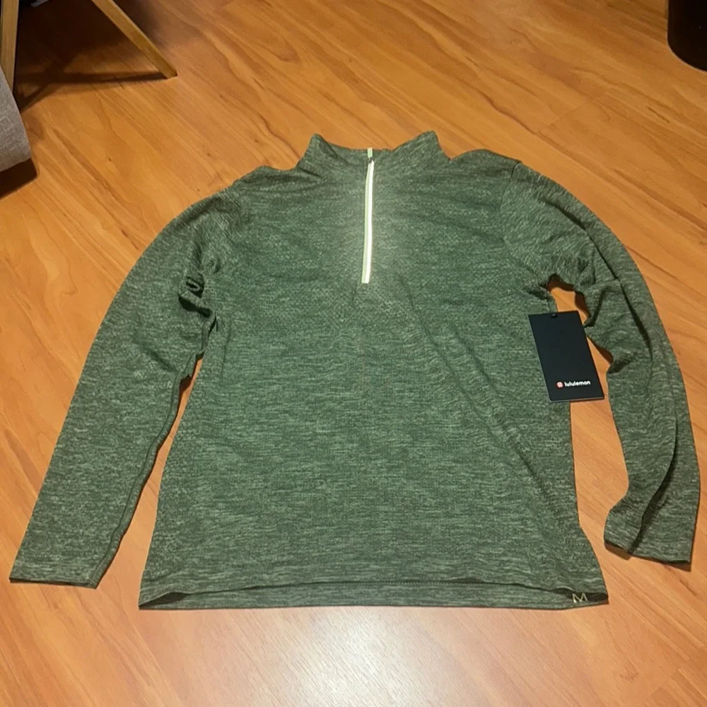 Lululemon 1/2 Zip - Picture 1 of 5